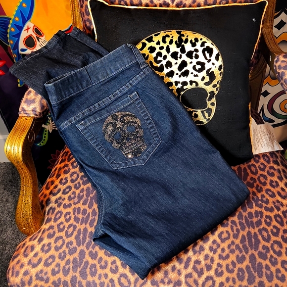Torrid Skinny Skull Jean - Picture 4 of 6